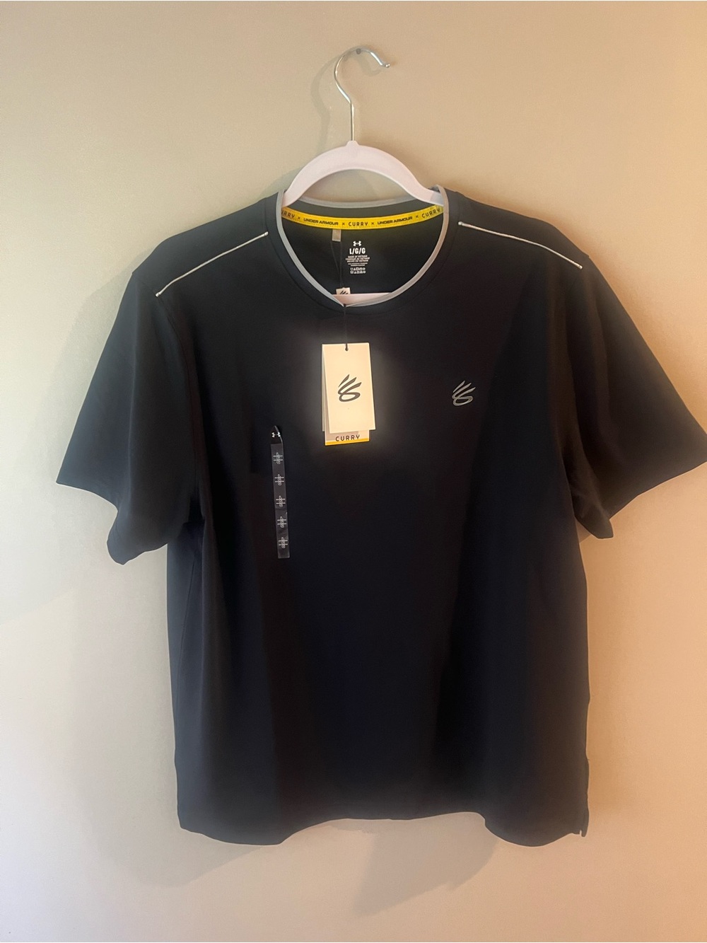Curry Under Armour Black Short-Sleeve Training Tee with Subtle Gray Trim